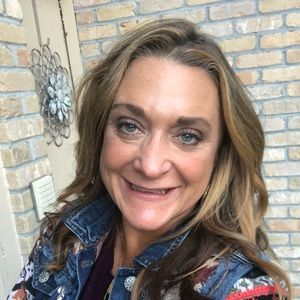 Meet your Posher, Kristin